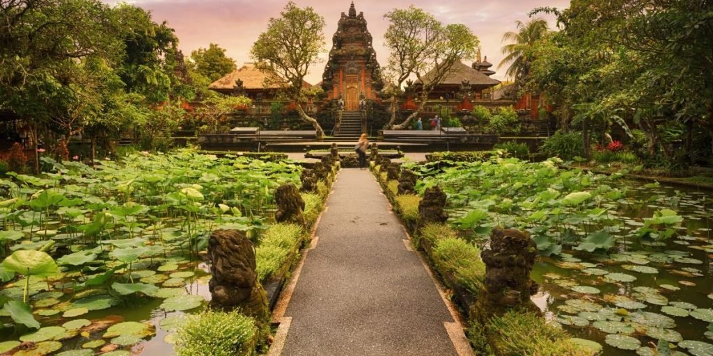 ubud palace water feature