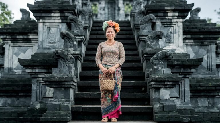 Bali Traditional Clothes Elegant Cultural Styles